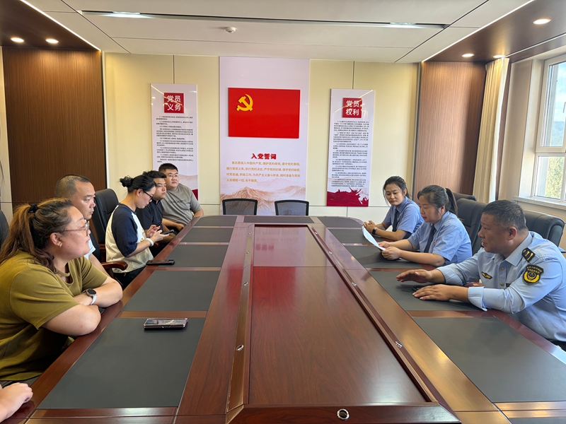 �����������ƽ ���λ����ٷ�չ �����ٽ���������Ժ�����г��ල�����ֿ�չ��ƽ��������ר���շ��